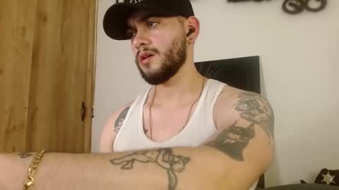 Twitter davidsanctum online show from February 25, 5:52 am