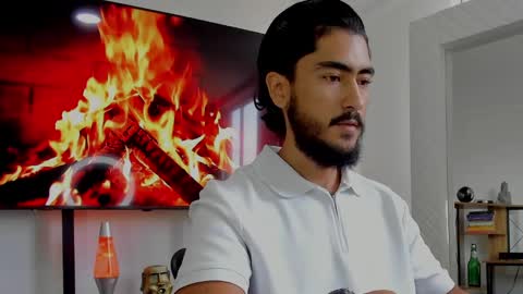 Hey im David that loves to explore and speak their fantasies. Very open talktative and nice. Feel free to chat with me online show from December 28, 3:48 pm