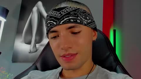 David Jons online show from November 8, 4:26 am