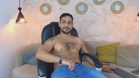 JF oliveira online show from March 8, 12:50 pm