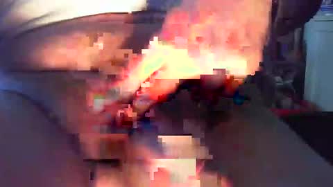 Snapshot of davidneedmore chatting on December 24, 1:17 pm davidneedmore online show from December 24, 1:17 pm