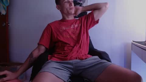 Snapshot of davidsalazar33 chatting on January 12, 10:54 pm davidsalazar33 online show from January 12, 10:54 pm