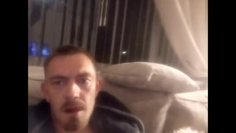 davieboii5295 online show from May 3, 12:13 am
