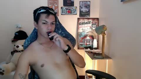 JC LOVER BOY online show from December 12, 1:10 am