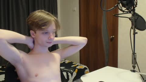 DayliLong online show from December 27, 9:43 pm