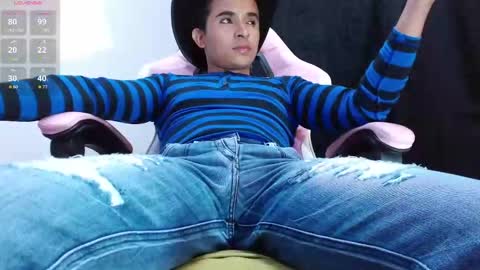 Snapshot of dayro_dduran chatting on October 5, 7:40 pm dayro_dduran online show from October 5, 7:40 pm