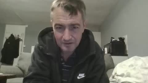 Dazzill online show from November 22, 12:10 am