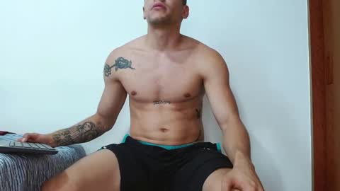 Snapshot of deconrios chatting on February 27, 9:14 pm Santiago online show from February 27, 9:14 pm
