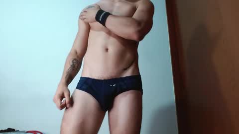 Snapshot of deconrios chatting on March 1, 12:07 am Santiago online show from March 1, 12:07 am