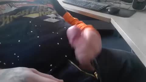 deepstrokes25 online show from January 24, 9:05 pm