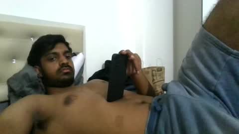 delta0211 online show from April 8, 7:11 pm