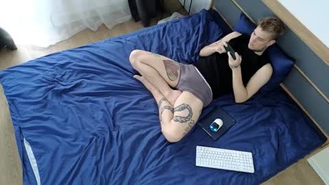 Denis online show from October 18, 8:30 am