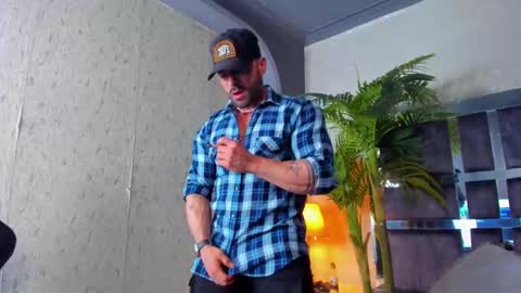 Snapshot of dennis_cox_ chatting on March 4, 11:19 am dennis_cox_ online show from March 4, 11:19 am