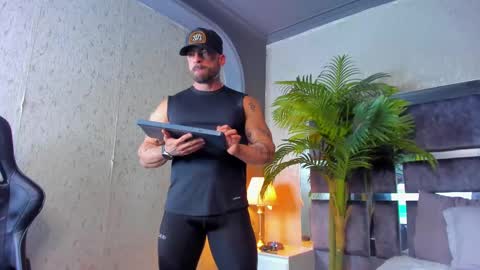 Snapshot of dennis_cox_ chatting on March 10, 3:56 am dennis_cox_ online show from March 10, 3:56 am