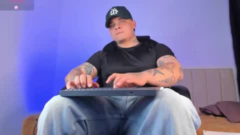 dennis munera online show from November 24, 3:40 am