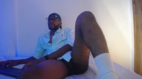 Snapshot of denzo_cornell chatting on October 18, 3:33 am denzo online show from October 18, 3:33 am