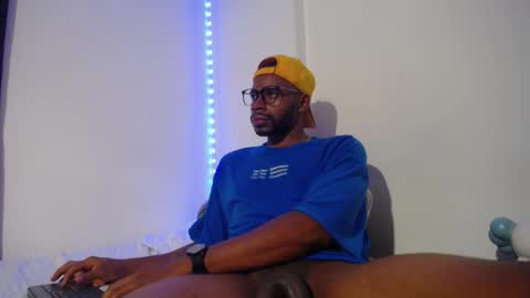 Snapshot of denzo_cornell chatting on September 24, 3:39 am denzo online show from September 24, 3:39 am
