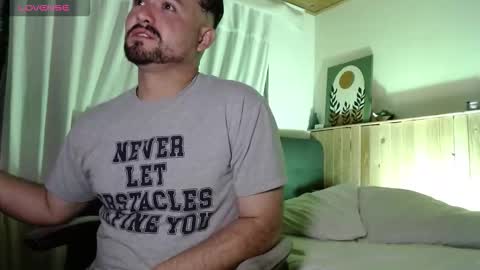 Dereck Mills3 online show from February 19, 3:14 am