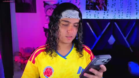 derek grey online show from July 7, 6:33 pm