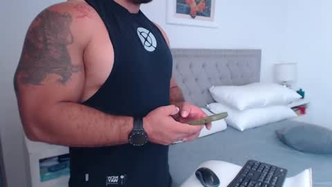 Derek online show from May 19, 1:39 pm