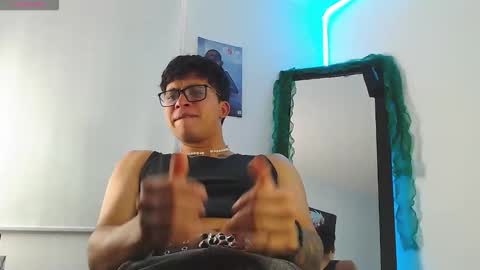 Derek online show from January 5, 7:06 pm