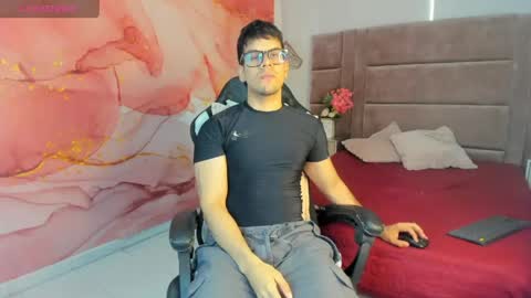 derek_voss online show from May 11, 12:40 pm