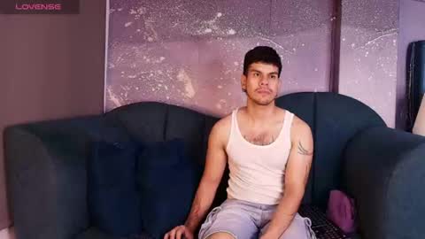 derek_voss online show from June 16, 1:13 pm