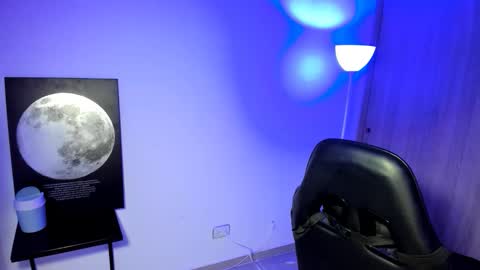 derekmuller11 online show from March 12, 2:08 am