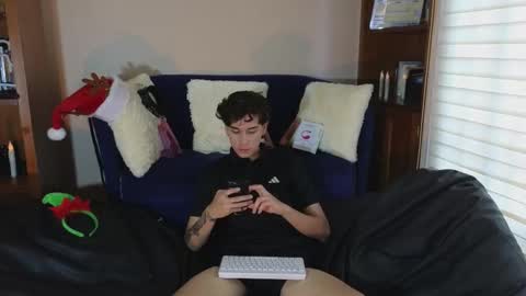 Derek online show from December 15, 9:45 pm