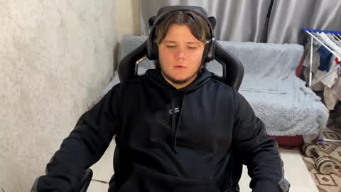 desiredude9 online show from September 13, 7:04 pm