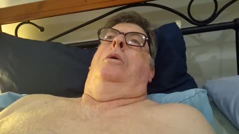 Desmon1958 online show from April 1, 6:49 pm