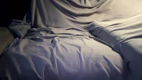 I Luv Everythang  online show from March 4, 9:29 am