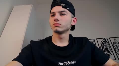 devin_ho online show from February 19, 9:14 pm