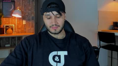 JULIAN online show from April 16, 11:18 pm