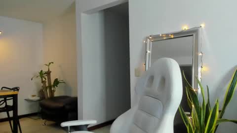 Diego online show from February 10, 4:52 am