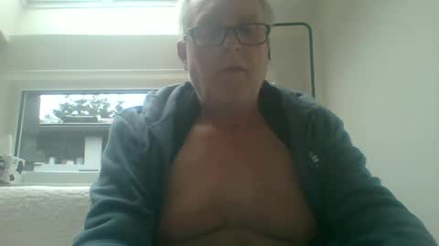 dial76 online show from January 31, 1:34 pm