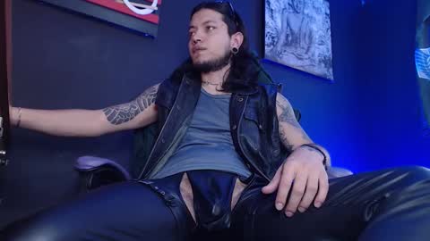 DICAPRIO online show from February 5, 2:02 pm