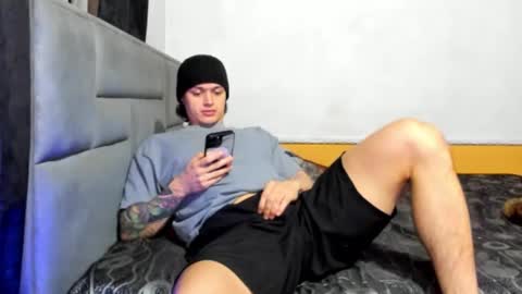 Snapshot of dick_demon_1 chatting on February 26, 11:24 pm jhon online show from February 26, 11:24 pm