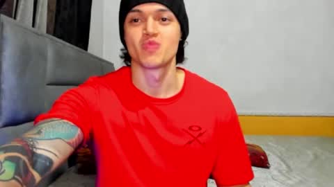 Snapshot of dick_demon_1 chatting on February 25, 12:58 am jhon online show from February 25, 12:58 am