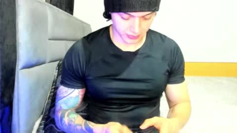 Snapshot of dick_demon_1 chatting on February 23, 11:14 pm jhon online show from February 23, 11:14 pm