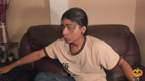 Snapshot of dickie_dicking chatting on October 17, 9:41 pm dickie_dicking online show from October 17, 9:41 pm