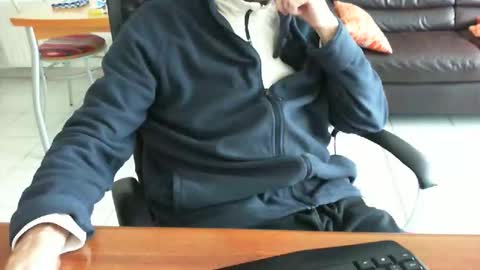 didonc from france..... online show from April 2, 4:48 pm