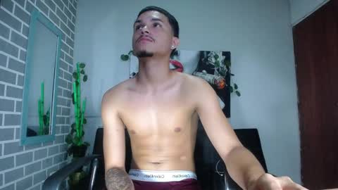 Snapshot of diegovega_21 chatting on October 7, 8:46 pm diegovega_21 online show from October 7, 8:46 pm