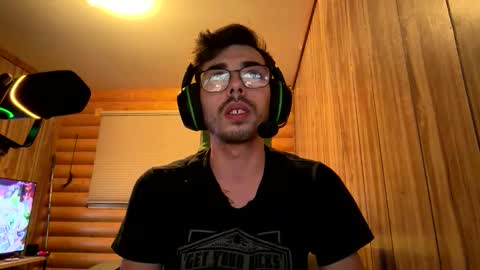 digbickjay42099 online show from April 6, 5:41 am