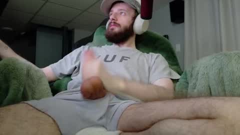 digbicknik online show from March 2, 5:08 am