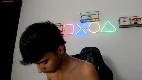 dikey_18 online show from March 7, 6:57 am