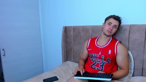 Snapshot of dilan_coy chatting on September 20, 10:10 pm Dilan Coy online show from September 20, 10:10 pm