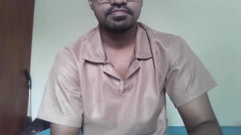 Snapshot of dilip_09 chatting on December 23, 2:24 am dilip_09 online show from December 23, 2:24 am