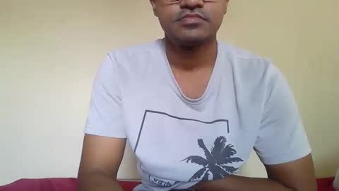 Snapshot of dilip_09 chatting on January 6, 2:37 am dilip_09 online show from January 6, 2:37 am