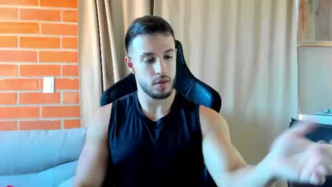 dimitricaruso online show from June 11, 6:28 pm